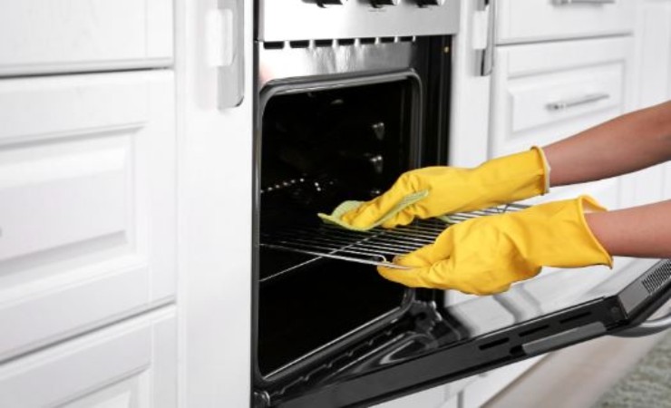 Come pulire il forno in modo facile